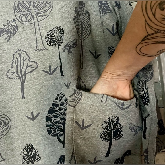 Amato Rizzi Relaxed Fit Whimsical Nature Print Sweatshirt 3/4 sleeves Size 0-10 - Picture 2 of 9